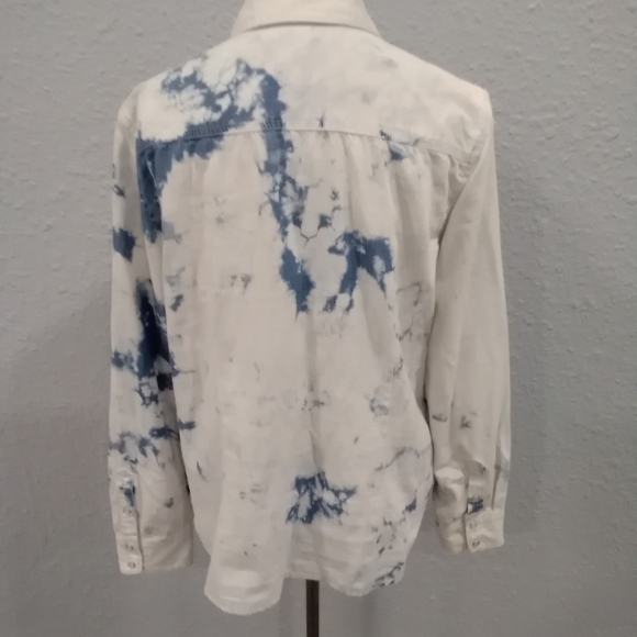 🔥Host pic🔥Tommy Hilfiger acid wash denim shirt - Picture 4 of 9